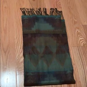 Super soft green scarf